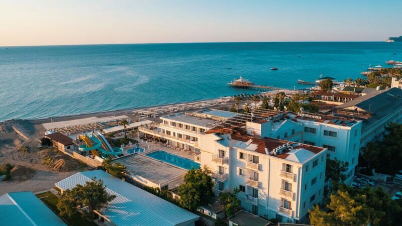  LA PERLA RESORT & HOTEL