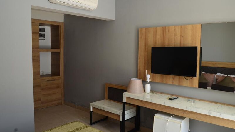  LA PERLA RESORT & HOTEL