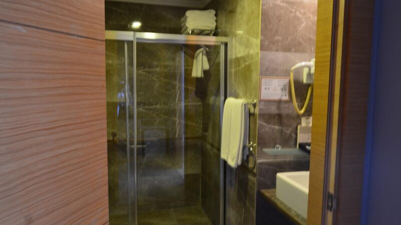 LA PERLA RESORT & HOTEL