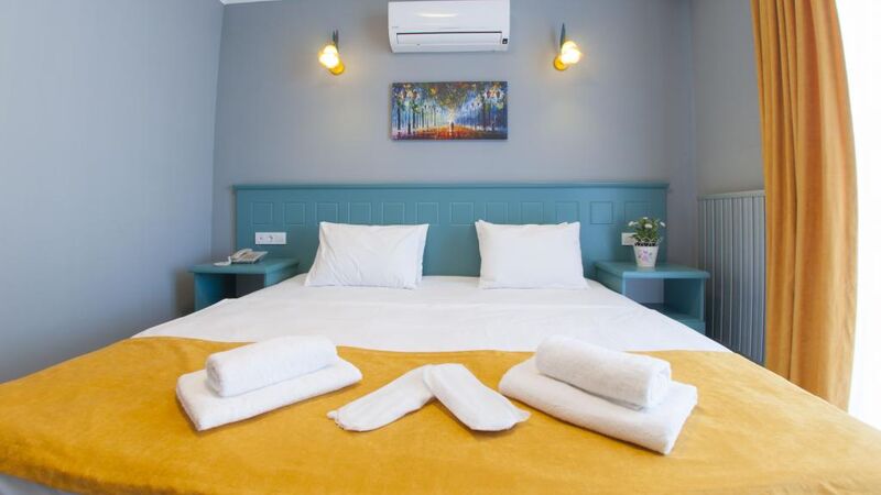 ROOM ROOM BUTIK MOTEL