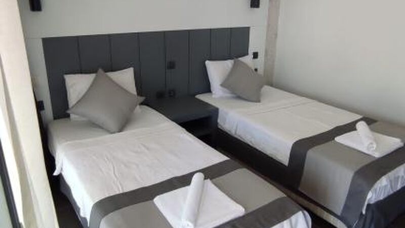 KALAMAR HOTEL