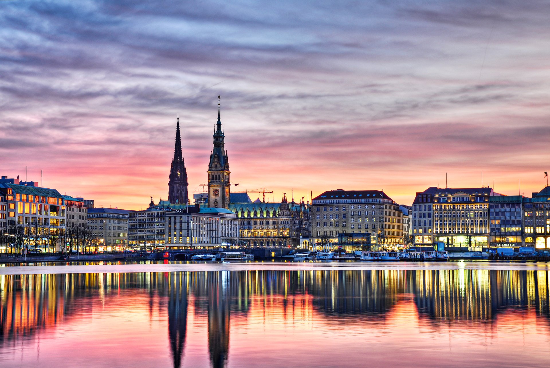 Hamburg’dan Berlin’e Kuzey Avrupa Turu Yaz Dönemi Ajet İle 3 Gece 4 Gün (2027)