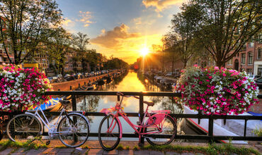 YILBAŞINDA YÜZEN ŞEHİR: AMSTERDAM TURU ( THY İLE )