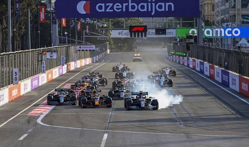 BAKÜ F1 GRAND PRIX AJET HY ILE 23 EYLÜL (AzNeft Grandstand Tribünü)