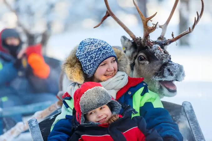 YILBAŞINDA LAPLAND KUZEY IŞIKLARI (EXTRA TURLAR DAHİL)