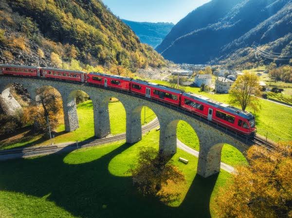 BERNİNA EXPRESS ILE  BİR AVRUPA MASALI TURU 7 GECE 8 GÜN PK2