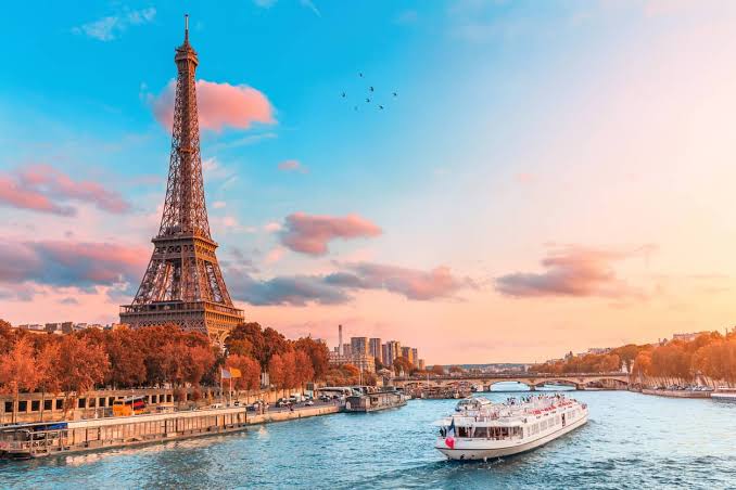 Ankara’dan Paris Turu 3 Gece 4 Gün
